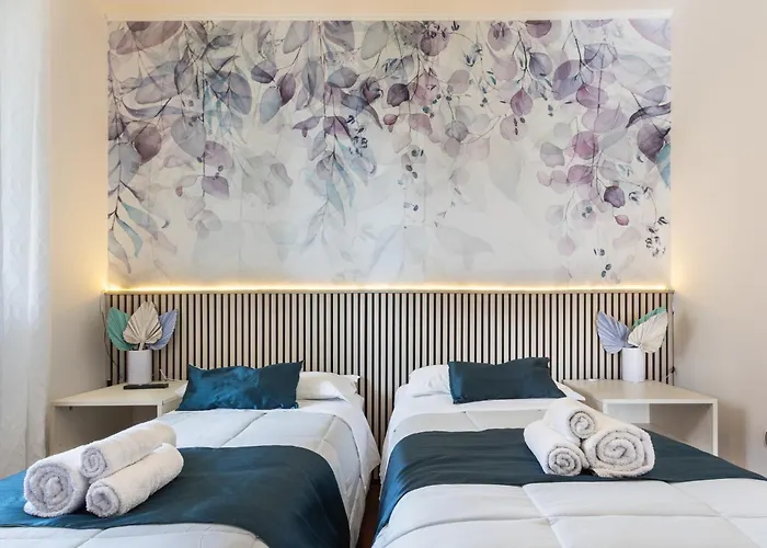 Guesthost - Relax & Fun Between Sea & Lägenhet Sìnnai