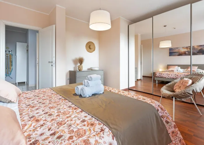 Guesthost - Relax & Fun Between Sea & Lägenhet Sìnnai