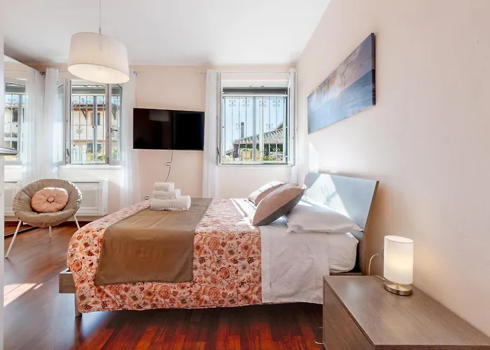 Lägenhet Guesthost - Relax & Fun Between Sea & Sìnnai