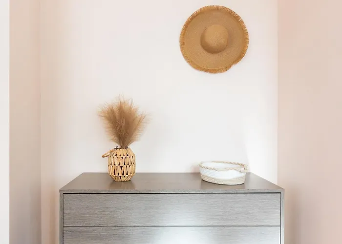 Lägenhet Guesthost - Relax & Fun Between Sea & Sìnnai