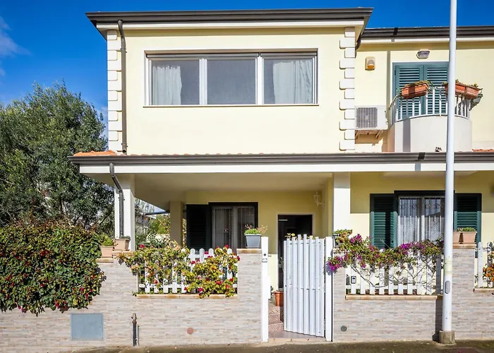 Guesthost - Relax & Fun Between Sea & Lägenhet *